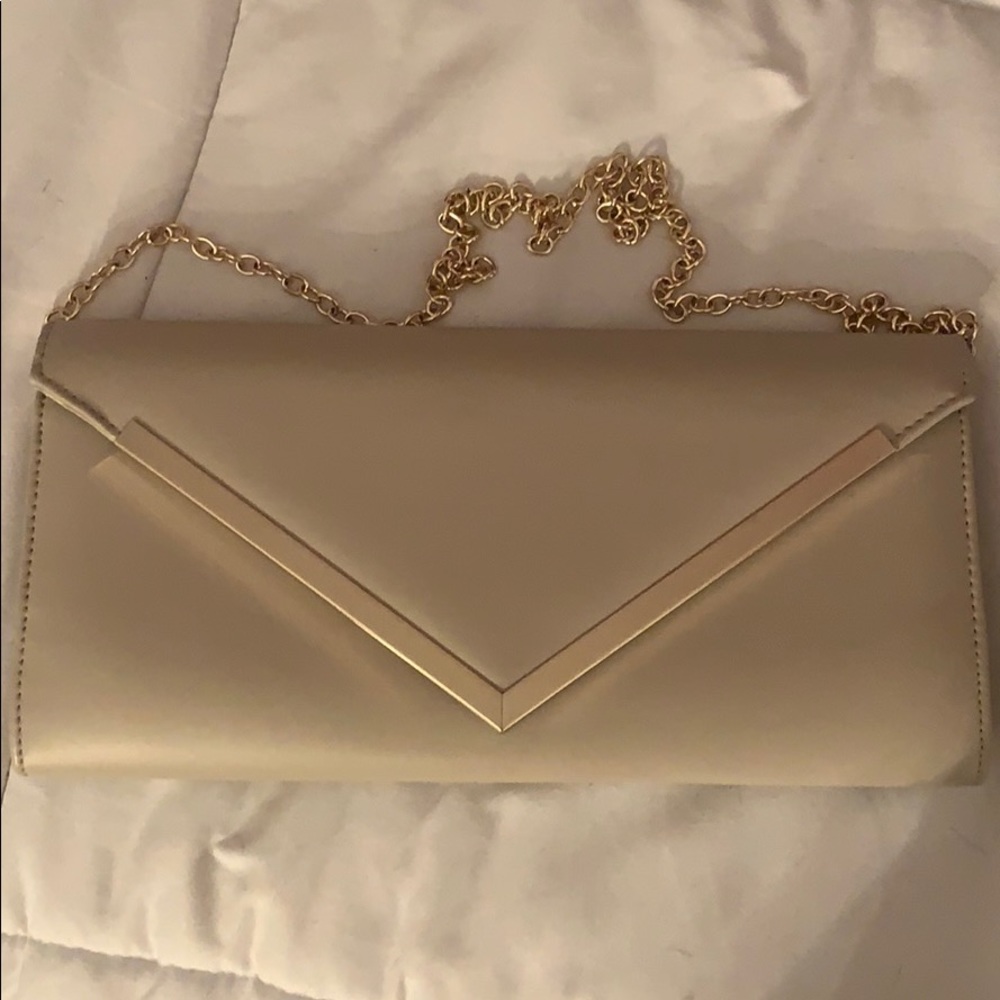 Beige purse!